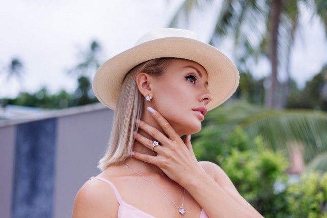 How to Style Pieces from a Trendy Huggie Earrings Collection